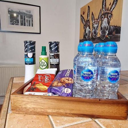 Spacious & Comfy Home- Very Close To Nec Birmingham ,Hs2 & Airport- Perfect For Contractors & Groups- Free Parking & Fast Wifi Marston Green Ngoại thất bức ảnh