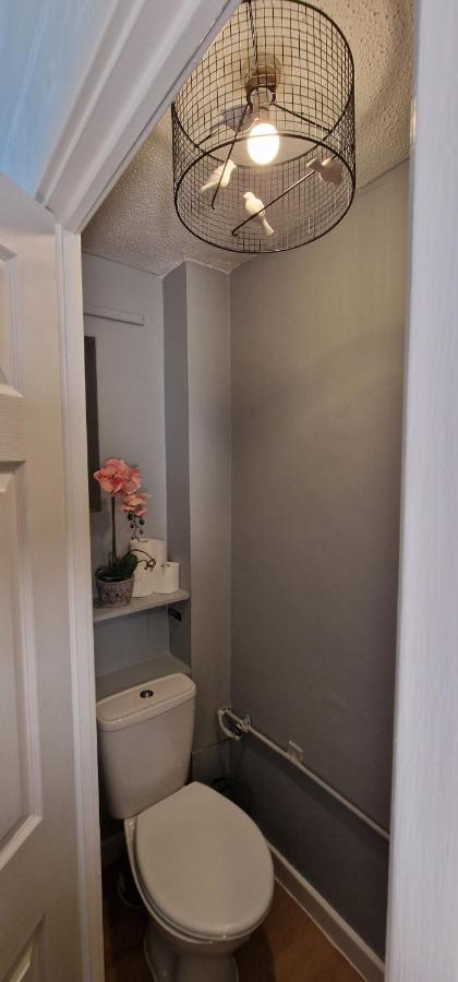 Spacious & Comfy Home- Very Close To Nec Birmingham ,Hs2 & Airport- Perfect For Contractors & Groups- Free Parking & Fast Wifi Marston Green Ngoại thất bức ảnh