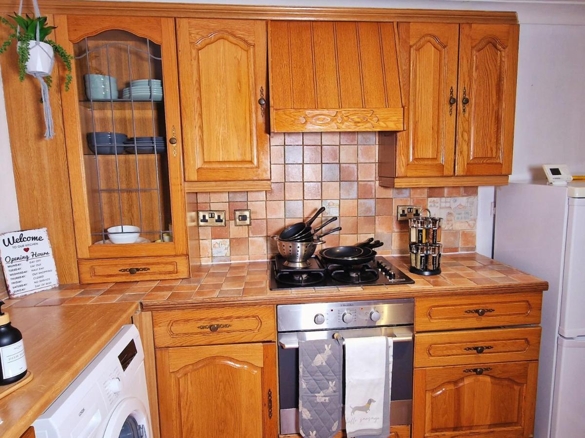 Spacious & Comfy Home- Very Close To Nec Birmingham ,Hs2 & Airport- Perfect For Contractors & Groups- Free Parking & Fast Wifi Marston Green Ngoại thất bức ảnh