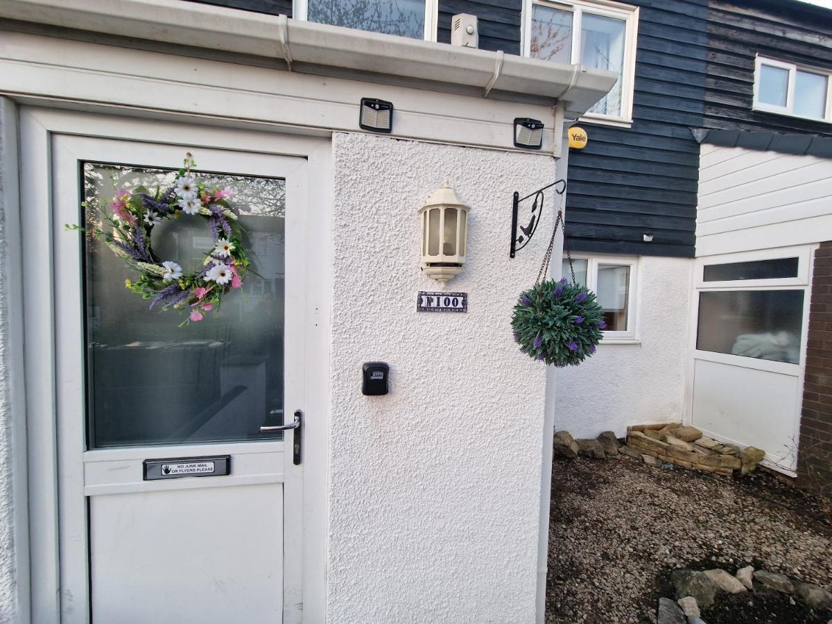 Spacious & Comfy Home- Very Close To Nec Birmingham ,Hs2 & Airport- Perfect For Contractors & Groups- Free Parking & Fast Wifi Marston Green Ngoại thất bức ảnh