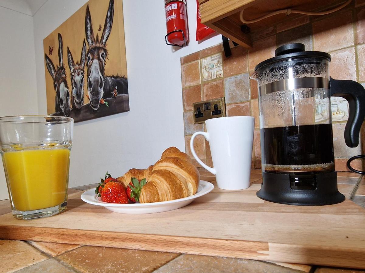 Spacious & Comfy Home- Very Close To Nec Birmingham ,Hs2 & Airport- Perfect For Contractors & Groups- Free Parking & Fast Wifi Marston Green Ngoại thất bức ảnh